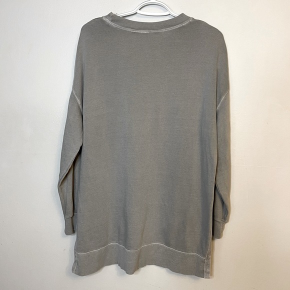 Women’s Old Navy Sweater - Picture 4 of 4